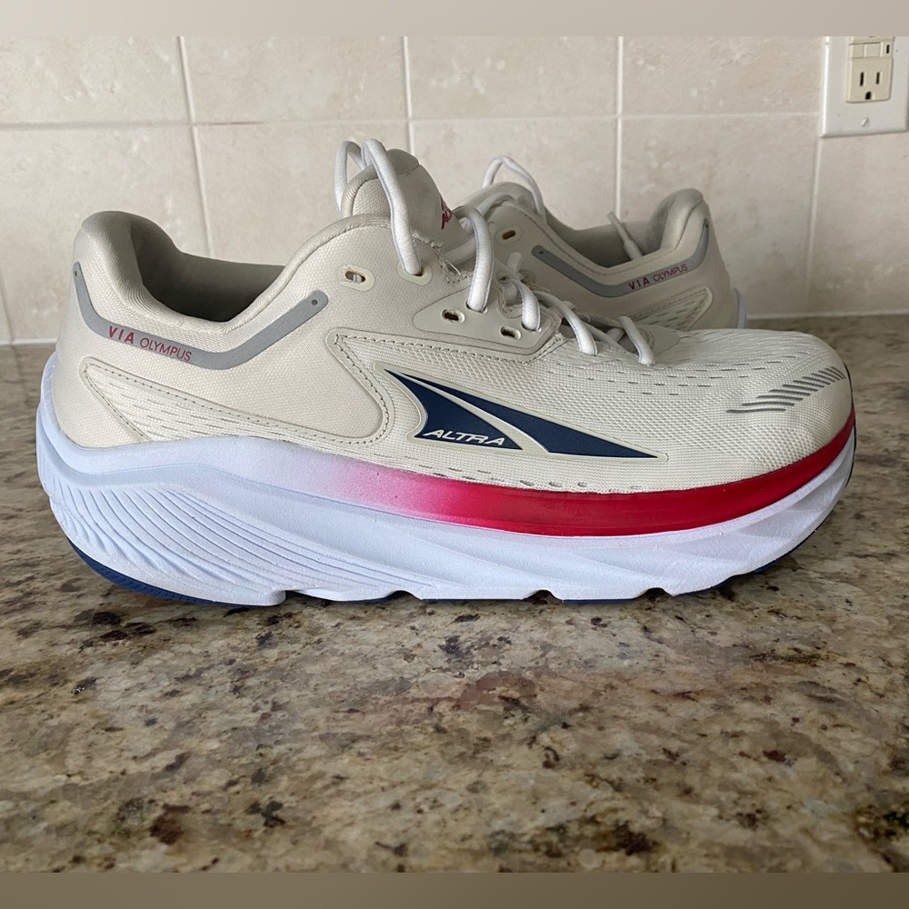 Women’s Altra Via Olympus Size 11